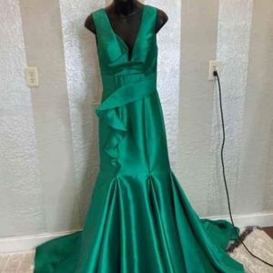 Mac Duggal Couture Emerald Gown